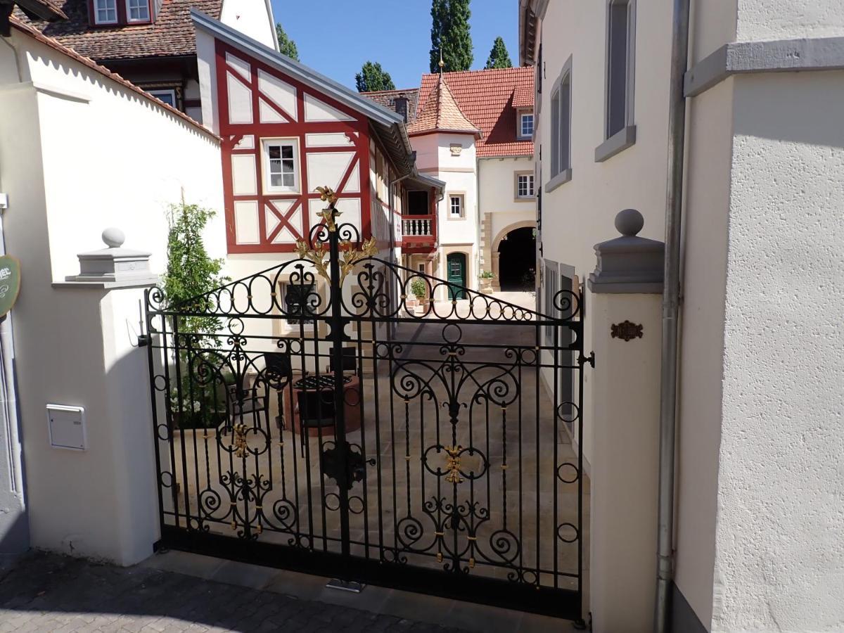 Karlbacher Domizil Ferienwohnungen Grosskarlbach Dış mekan fotoğraf